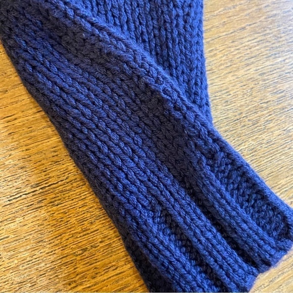 Disney Store Women’s Navy Blue Goofy Sweater Size M NWT New FLAWS See photos - Picture 9 of 11